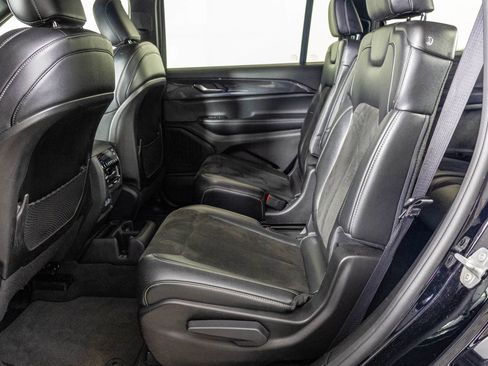 Used 2023 Jeep Grand Cherokee L Laredo AWD/4WD image 39
