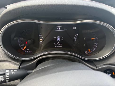 Used 2018 Jeep Grand Cherokee Limited image 16