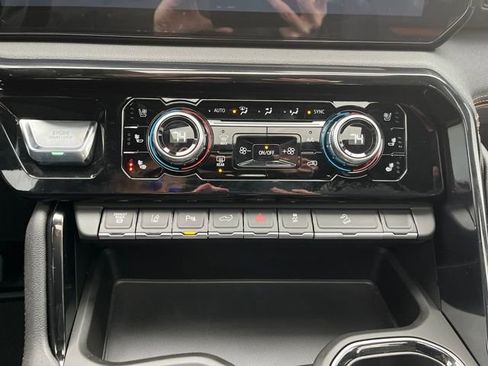 New 2026 GMC Sierra 2500 AT4 w/ AT4 Premium Plus Package image 15