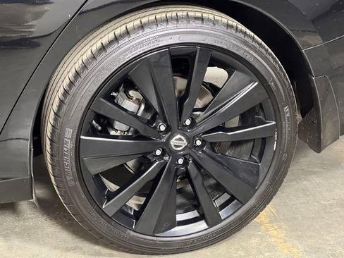 Used 2022 Nissan Altima 2.5 SR w/ Midnight Edition Package image 39