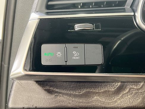 Used 2021 Audi Q7 3.0T Premium AWD/4WD image 10