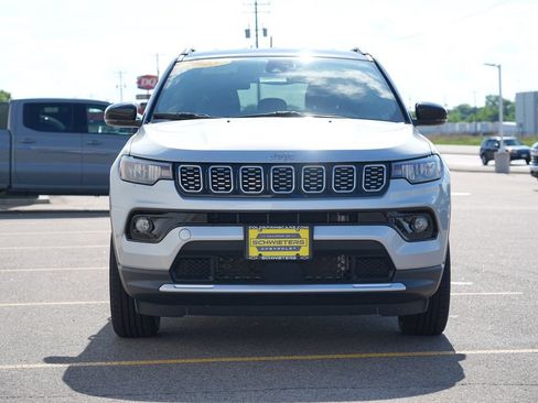 Used 2025 Jeep Compass Limited AWD/4WD image 8