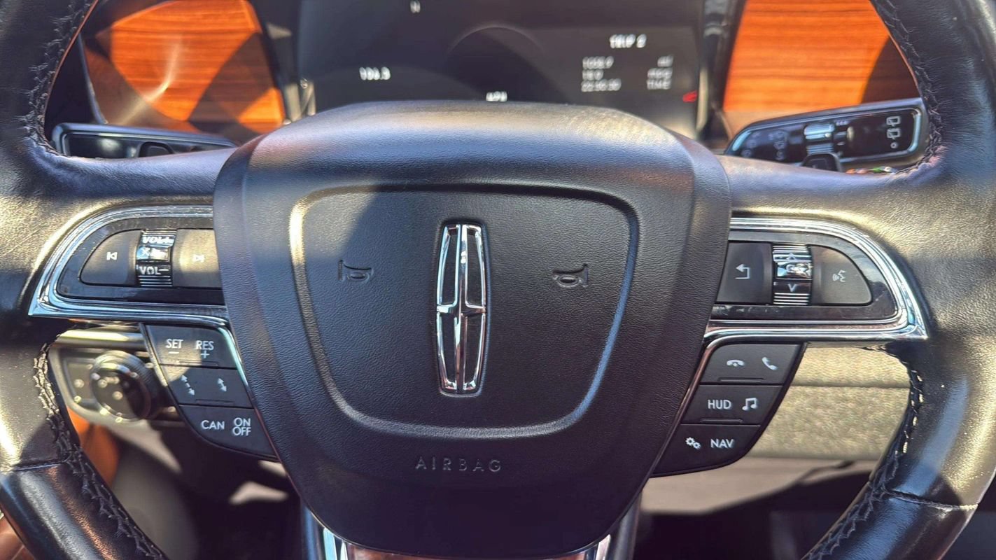 Used 2019 Lincoln Navigator Reserve w/ Cargo Package AWD/4WD image 19