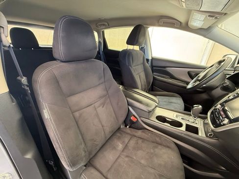 Used 2020 Nissan Murano SV image 16