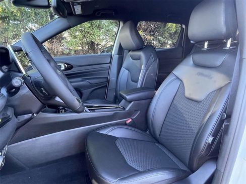 New 2026 Jeep Compass Latitude image 20