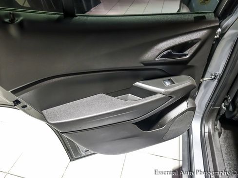 Certified 2025 Chevrolet Trax RS w/ Sunroof Package image 28