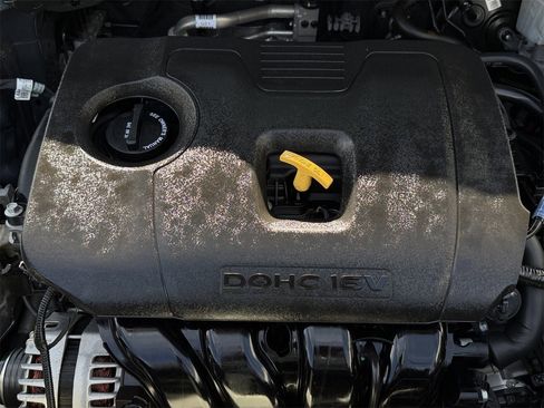 Used 2025 Kia Seltos S image 28