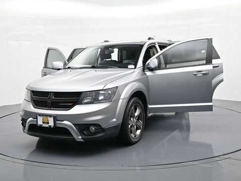 Used 2017 Dodge Journey Crossroad AWD/4WD image 25