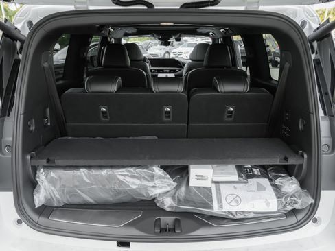 New 2026 INFINITI QX80 Autograph w/ Premium Cargo Package AWD/4WD image 33