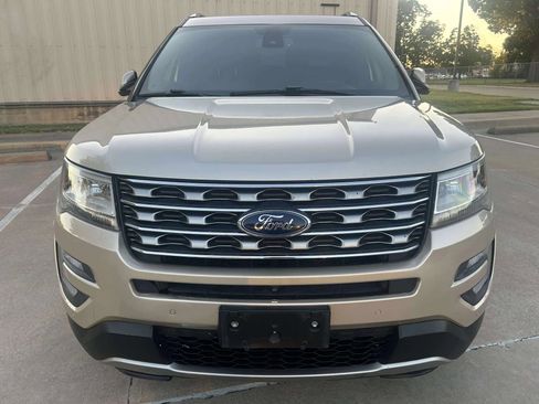 Used 2017 Ford Explorer Limited w/ Equipment Group 301A image 3