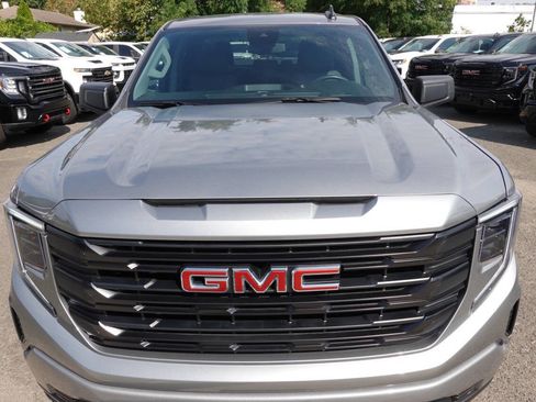 Used 2023 GMC Sierra 1500 Pro w/ Graphite Edition image 6