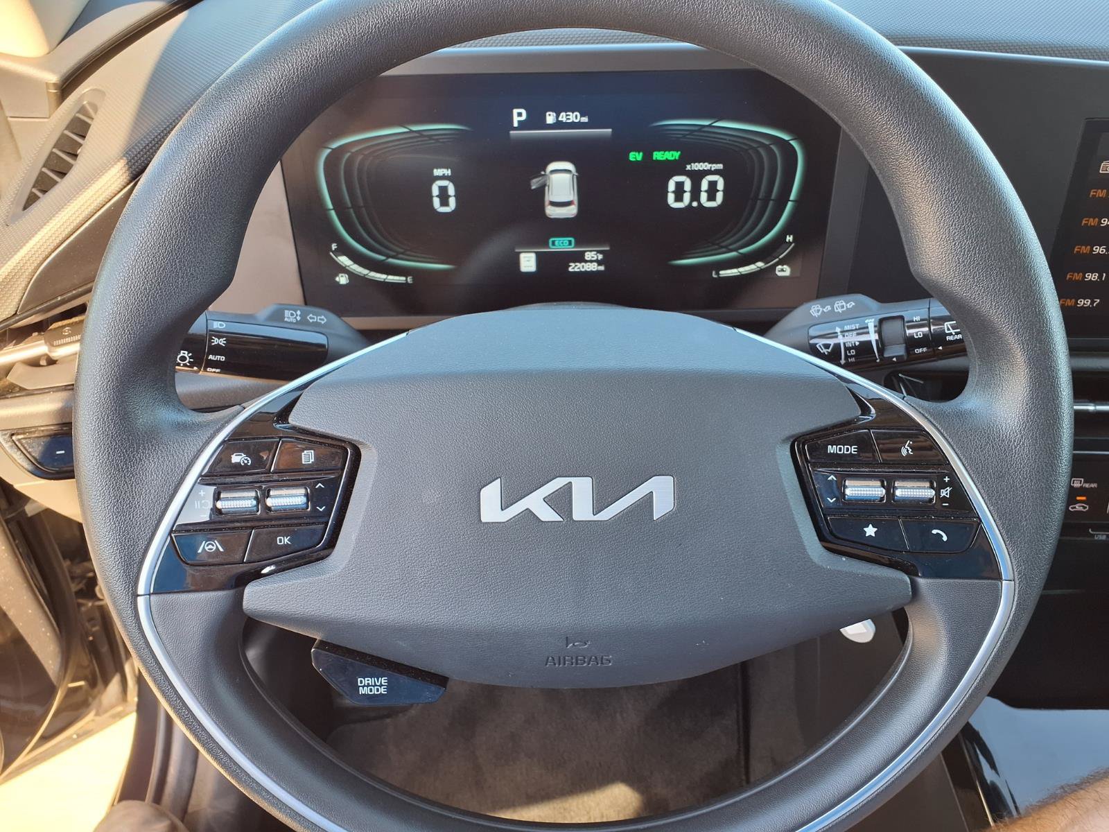 Used 2025 Kia Niro LX FWD image 20
