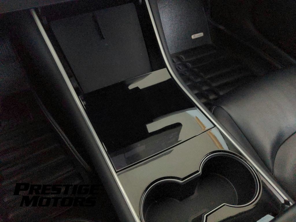 Used 2018 Tesla Model 3 Long Range RWD image 17
