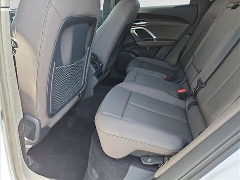 Used 2025 Audi Q5 Premium w/ Convenience Package image 20