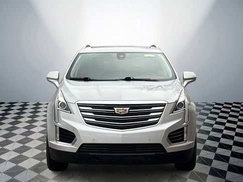 Used 2017 Cadillac XT5 Luxury w/ Driver Awareness Package FWD image 2