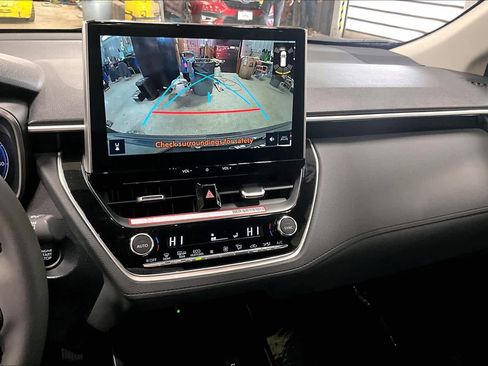 Used 2026 Toyota Corolla Cross XLE w/ Convenience Package image 27