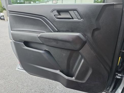 Used 2023 Chevrolet Colorado Trail Boss w/ Technology Package AWD/4WD image 32
