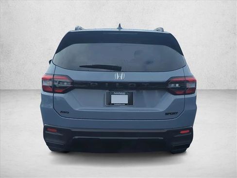 New 2026 Honda Pilot Sport image 8