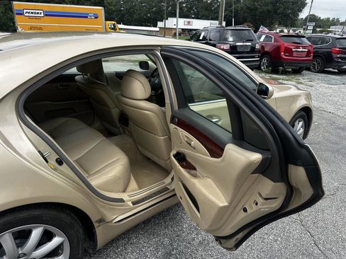 Used 2007 Lexus LS 460 image 16