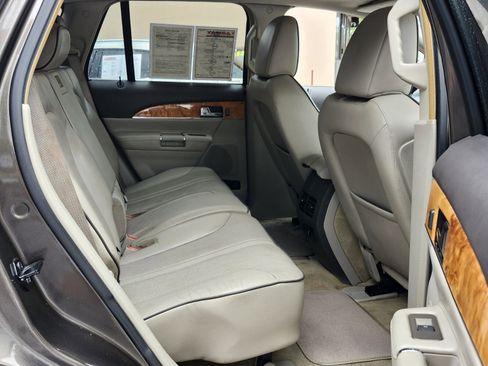 Used 2011 Lincoln MKX 2WD w/ 102A Rapid Spec Order Code image 11