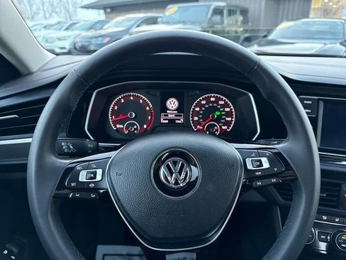 Used 2020 Volkswagen Jetta SE w/ SE Cold Weather Package image 40