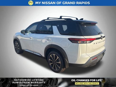 New 2026 Nissan Pathfinder Platinum w/ Cargo Package image 3