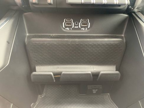 Used 2024 RAM 2500 Laramie w/ Sport Appearance Package image 27