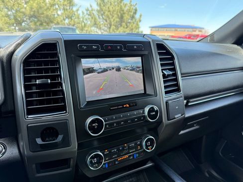 Used 2019 Ford Expedition XLT w/ Equipment Group 202A AWD/4WD image 35