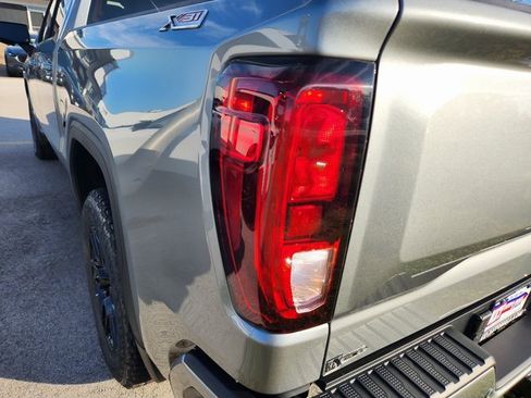 New 2026 GMC Sierra 1500 Elevation image 5