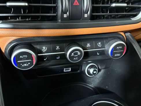 Used 2021 Alfa Romeo Giulia Sprint w/ Sun & Sound Package image 27