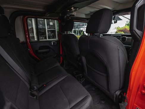 Used 2020 Jeep Gladiator Sport w/ Quick Order Package 24S AWD/4WD image 31