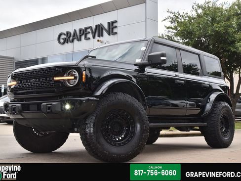 Used 2023 Ford Bronco Wildtrak AWD/4WD image 1