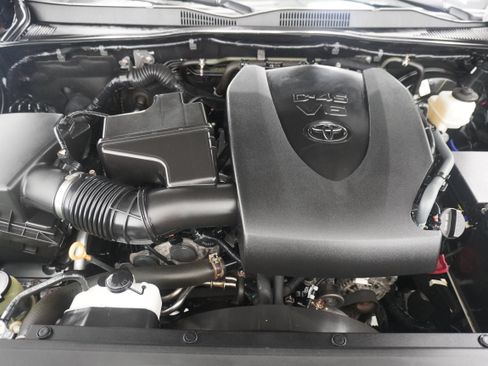 Used 2021 Toyota Tacoma SR5 RWD image 27