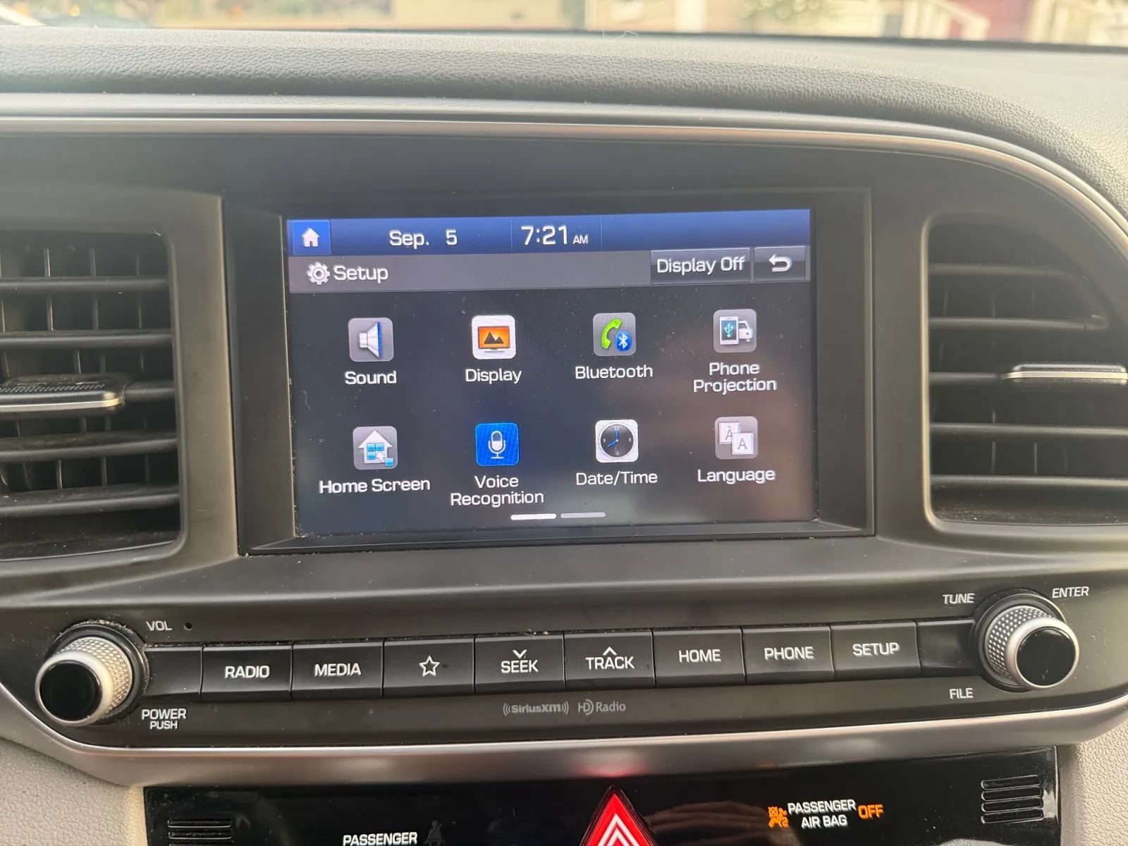 Used 2020 Hyundai Elantra SEL FWD image 24