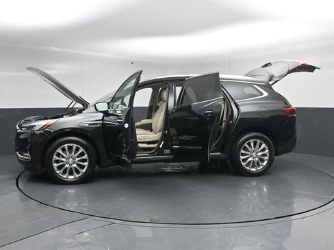 Used 2020 Buick Enclave Premium w/ Sun and Sites Package AWD/4WD image 57