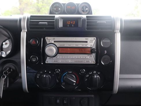 Used 2007 Toyota FJ Cruiser 4WD image 32