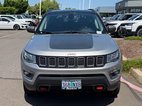 Used 2020 Jeep Compass Trailhawk AWD/4WD image 3