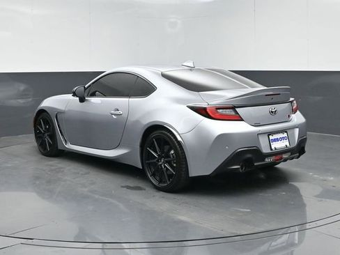 Used 2022 Toyota GR86 Premium RWD image 6