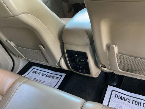 Used 2017 Jeep Grand Cherokee Limited image 22