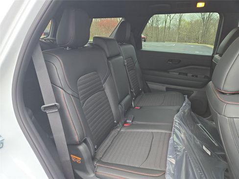New 2026 Nissan Pathfinder Rock Creek AWD/4WD image 14