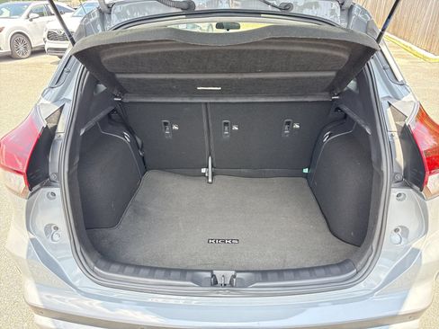 Used 2023 Nissan Kicks SR w/ SR Premium Package FWD image 30