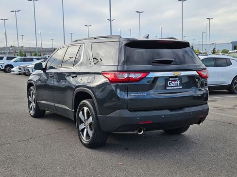 Used 2020 Chevrolet Traverse LT w/ LT Premium Package AWD/4WD image 5