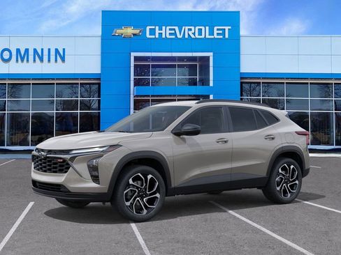 New 2026 Chevrolet Trax RS w/ Driver Confidence Package image 2