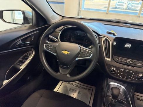 Used 2024 Chevrolet Malibu LT image 27
