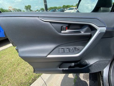 Used 2019 Toyota RAV4 XSE AWD/4WD image 11