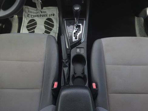 Used 2016 Toyota Corolla L FWD image 18