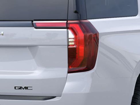 New 2026 GMC Yukon XL Denali Ultimate AWD/4WD image 11
