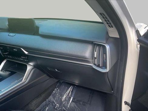 Used 2024 MAZDA CX-90 3.3 Turbo w/ Preferred Package AWD/4WD image 19