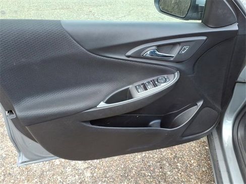 Used 2023 Chevrolet Malibu LT image 11