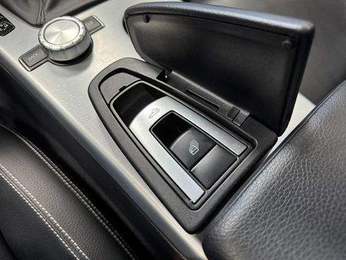 Used 2013 Mercedes-Benz SLK 250 w/ Premium I Pkg image 35
